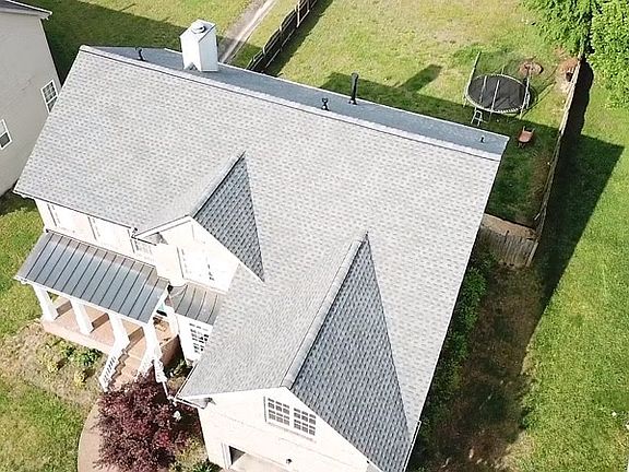 3rd image of 4006 Lenox Ct