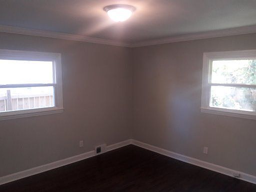 1st image of 909 McArthur Ave