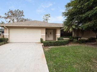 518 Azure Ave, Wellington, FL 33414