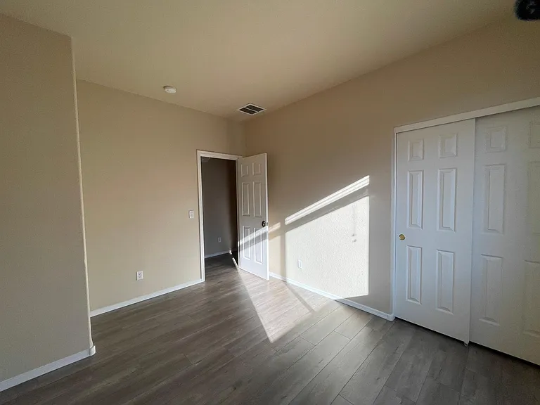 4120 E Torrey Pines Ln — Photo 22