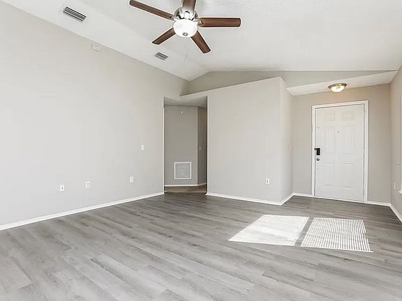 5th image of 873 Bella Vista Way