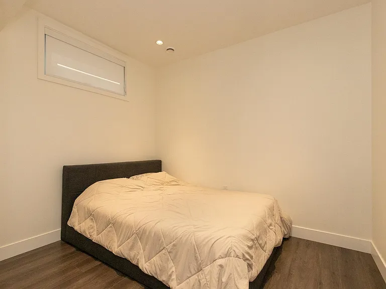 7230 Kitchener St — Photo 5