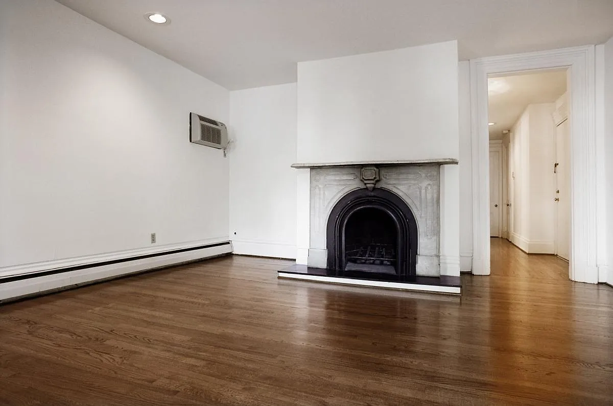 2 bed, $2,285 — Photo 4