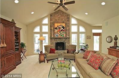 Floor to Ceiling Stone FP