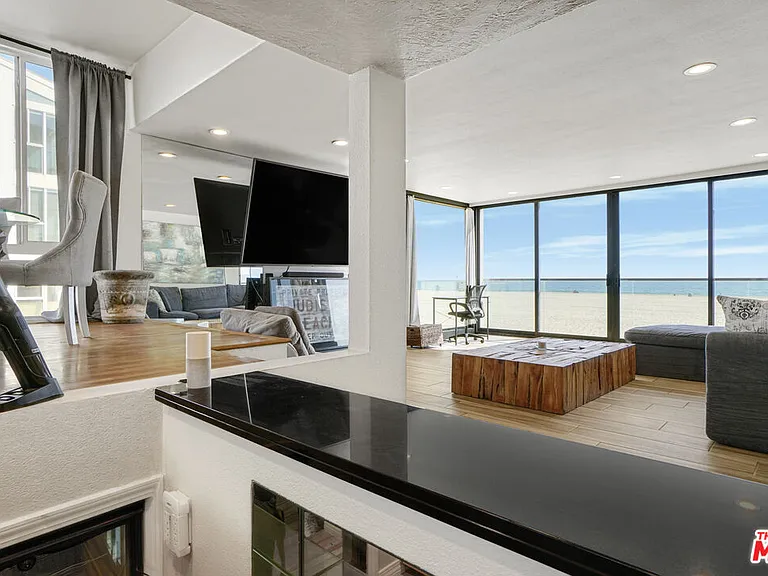 1 Jib St #101 — Photo 12