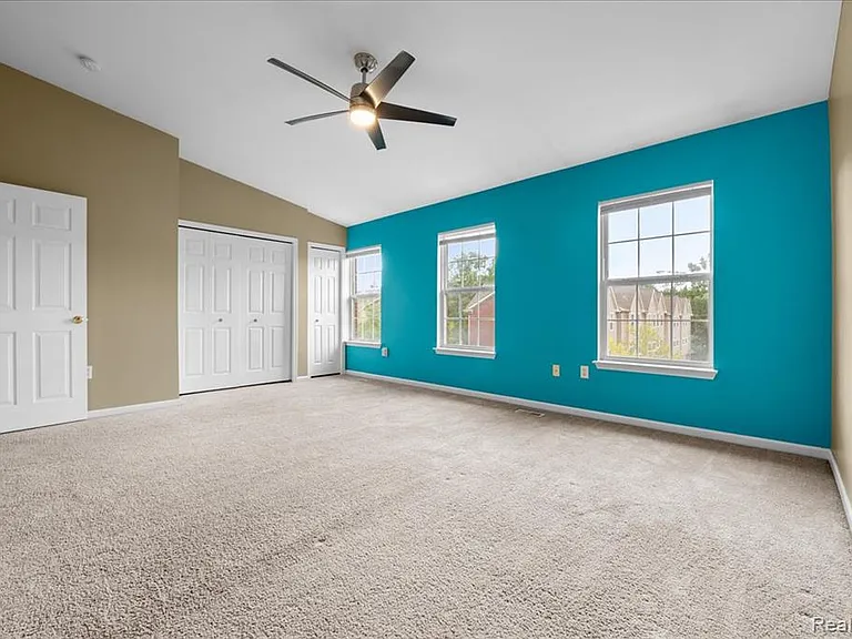 22684 Goddard Rd — Photo 15