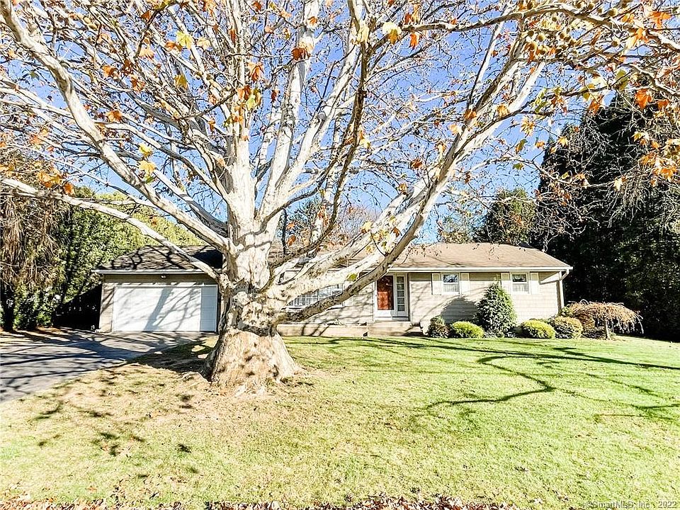 1st image of 32 Ventura Dr
