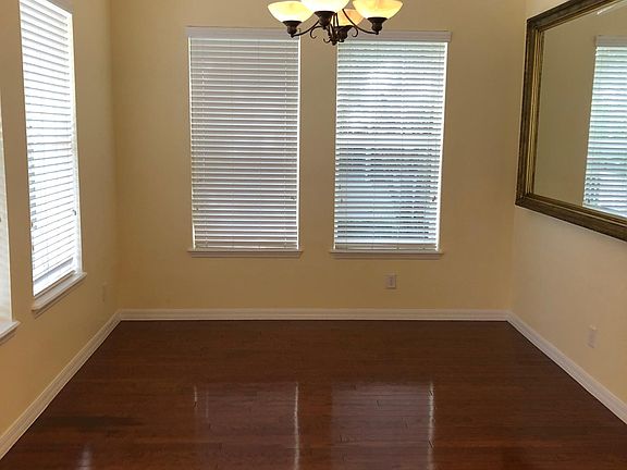 4th image of 4465 Virginia Dr