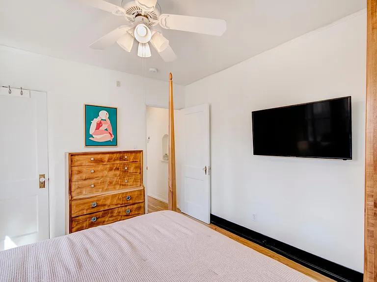318 Bryn Mawr Dr SE — Photo 10
