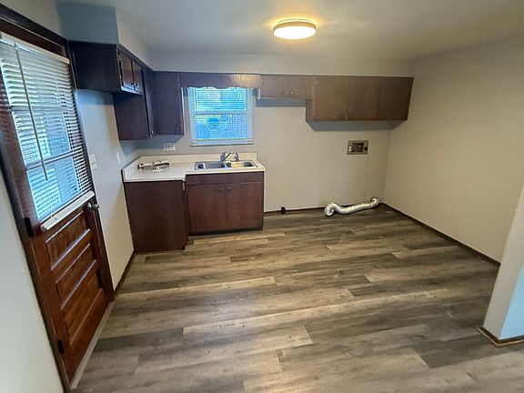 4th image of 507 Staat St