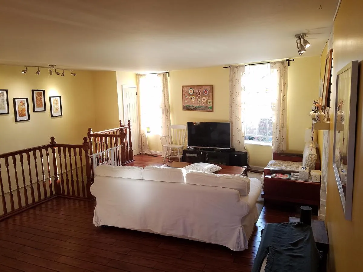 1210 E Moyamensing Avenue — Photo 3