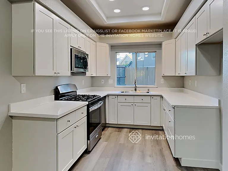 8209 Filifera Way — Photo 7