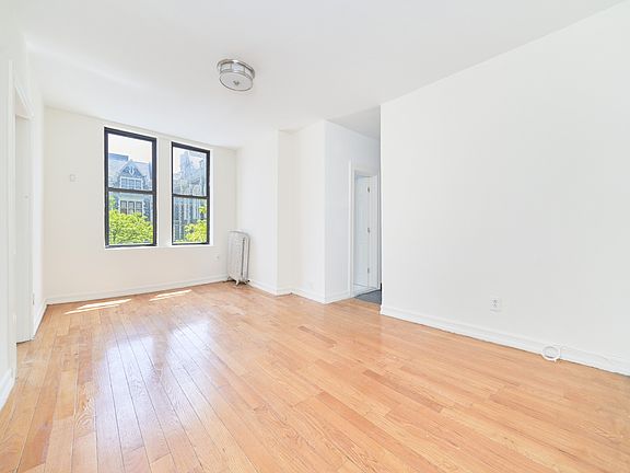 2nd image of 502 W 139th St APT 22