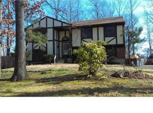4 Bridge Dr, Turnersville, NJ 08012