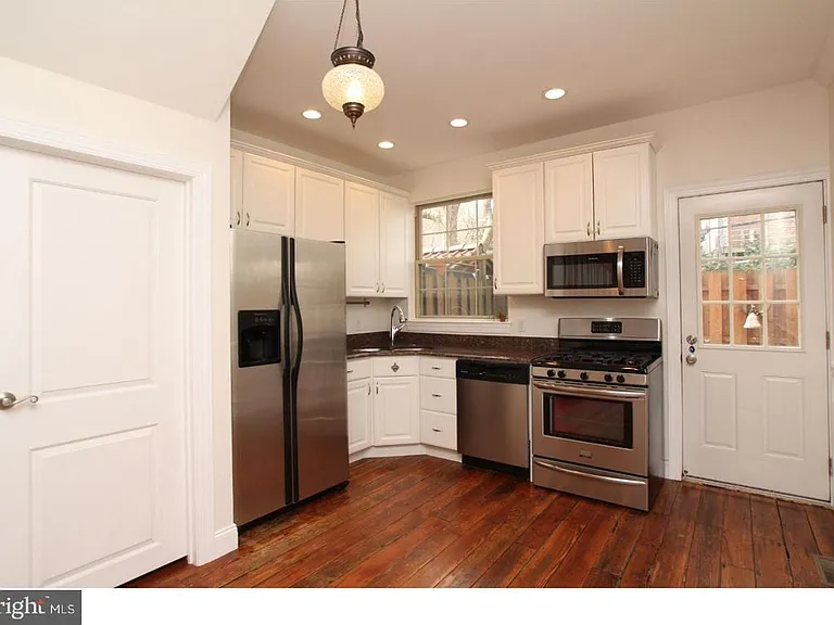 968 N Lawrence St #R — Photo 4