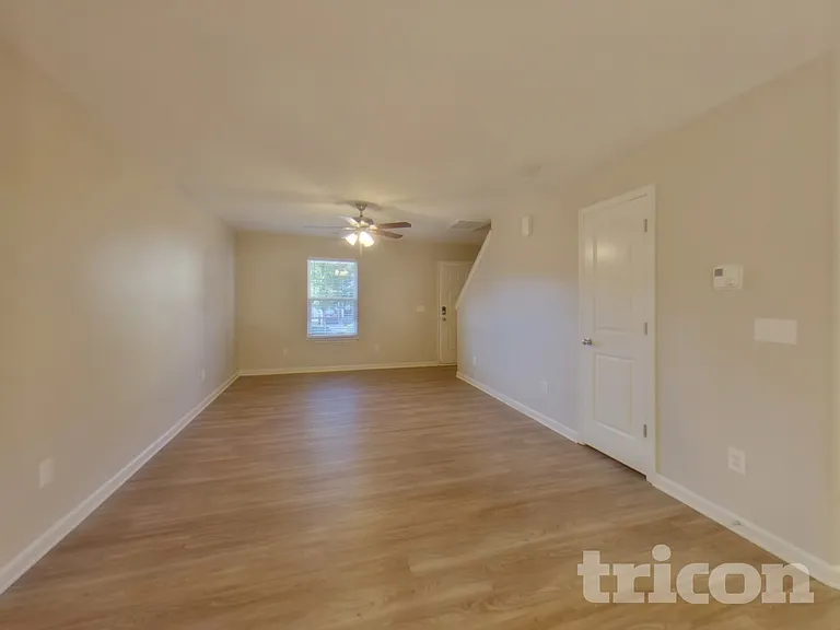2729 Stonefield Crossing Dr — Photo 3