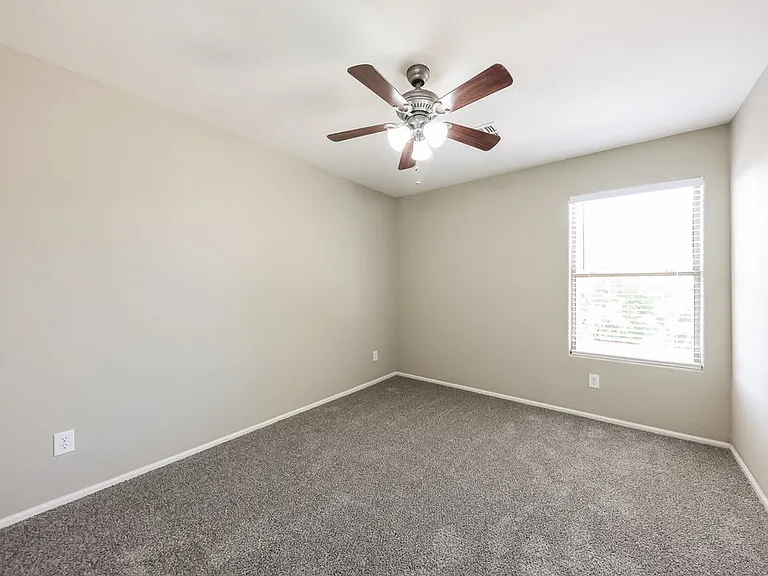 2319 W Running Deer Trl — Photo 14