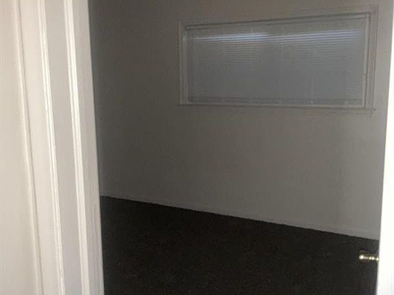 5th image of 12152 Rutherford St