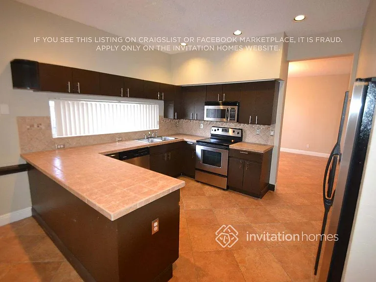 10225 Panama St — Photo 6