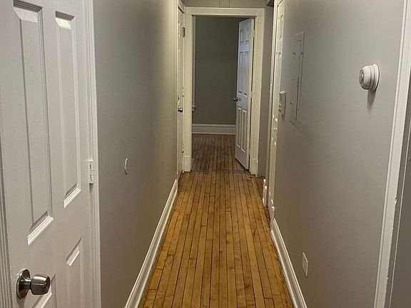 5th image of 5050 S Laflin St #5052-2