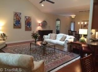 1917 B Strathmore Dr, Greensboro, NC 27410