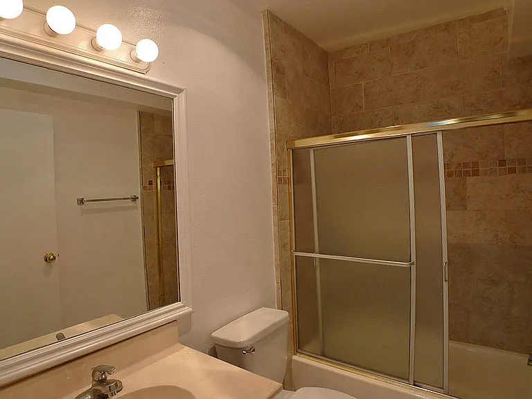 Village Beesan Condos — Photo 67