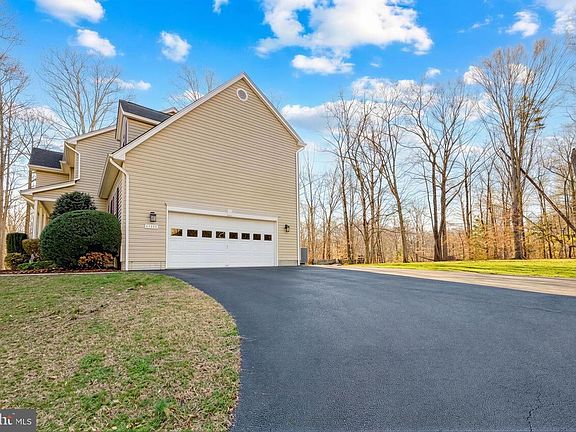 4th image of 42785 Remington Ct
