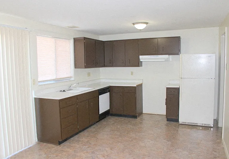 7529 Mount Rainer Dr — Photo 4