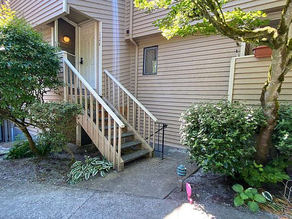 2nd image of 12040 96th Ave NE APT 116