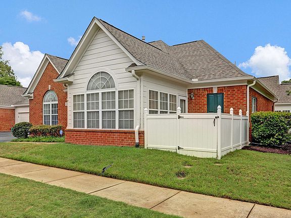 3rd image of 34 Peyton Ridge Cv #21
