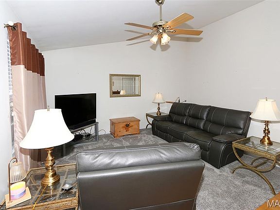 3rd image of 1289 Summergate Pkwy Unit 2B