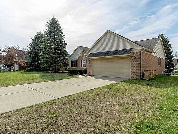 5th image of 38491 Meghan Ln