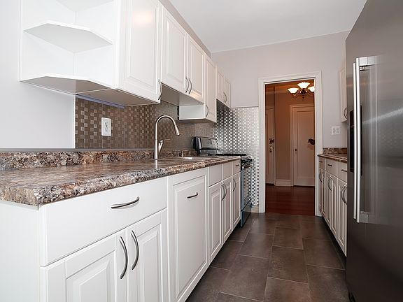 4th image of 515 Avenue I APT 4A