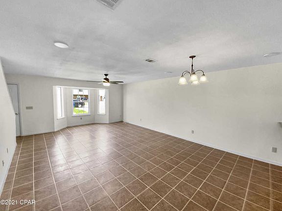 5th image of 1206 Stephen Dr APT 3