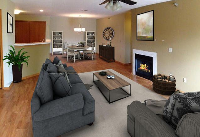 1st image of 904 Oconomowoc Pkwy