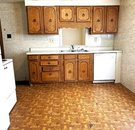 3rd image of 55 Malone Ave APT 1