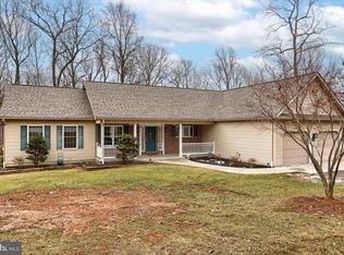 7666 Hickory Rd, Stewartstown, PA 17363