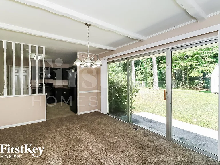 2932 Tiffany Dr SW — Photo 6