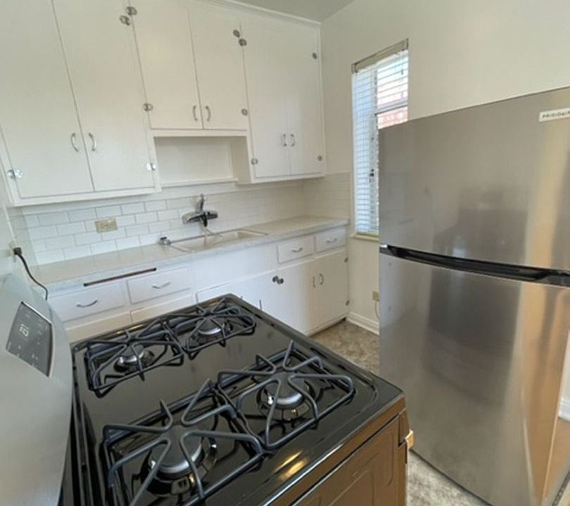 1st image of 930 N Sherman St #9292570