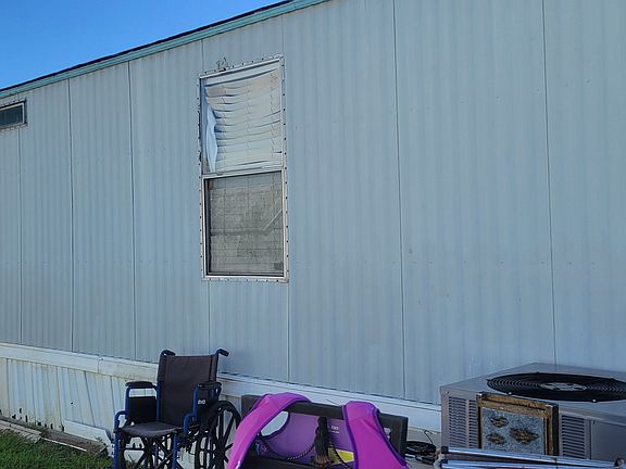 3rd image of 1234 Reynolds Rd #222