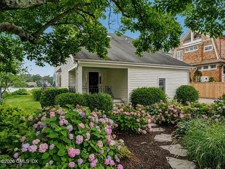 5 Grimes Rd — Photo 4