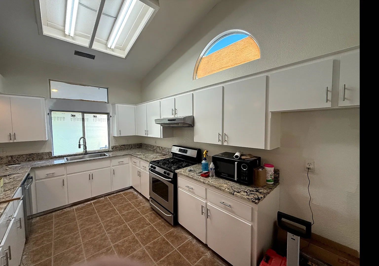 3 bed, 1658 sqft, $2,800 — Photo 4