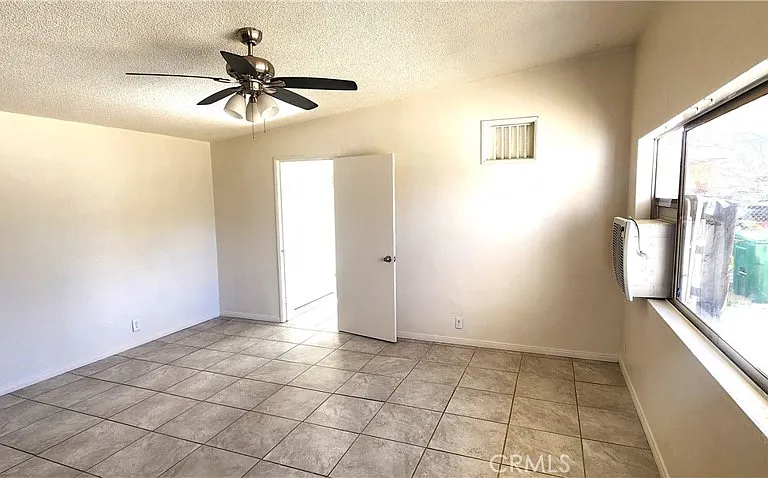 6963 Tamarisk Ave — Photo 4