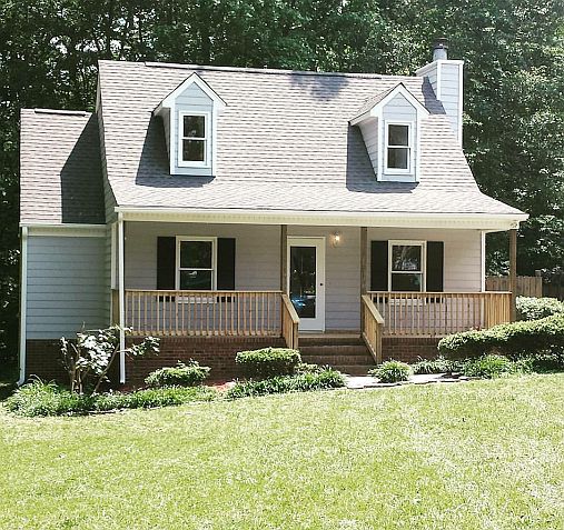 1900 Red Oak LN Clayton, NC 