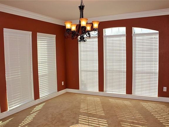 5th image of 1714 Tamarack Dr