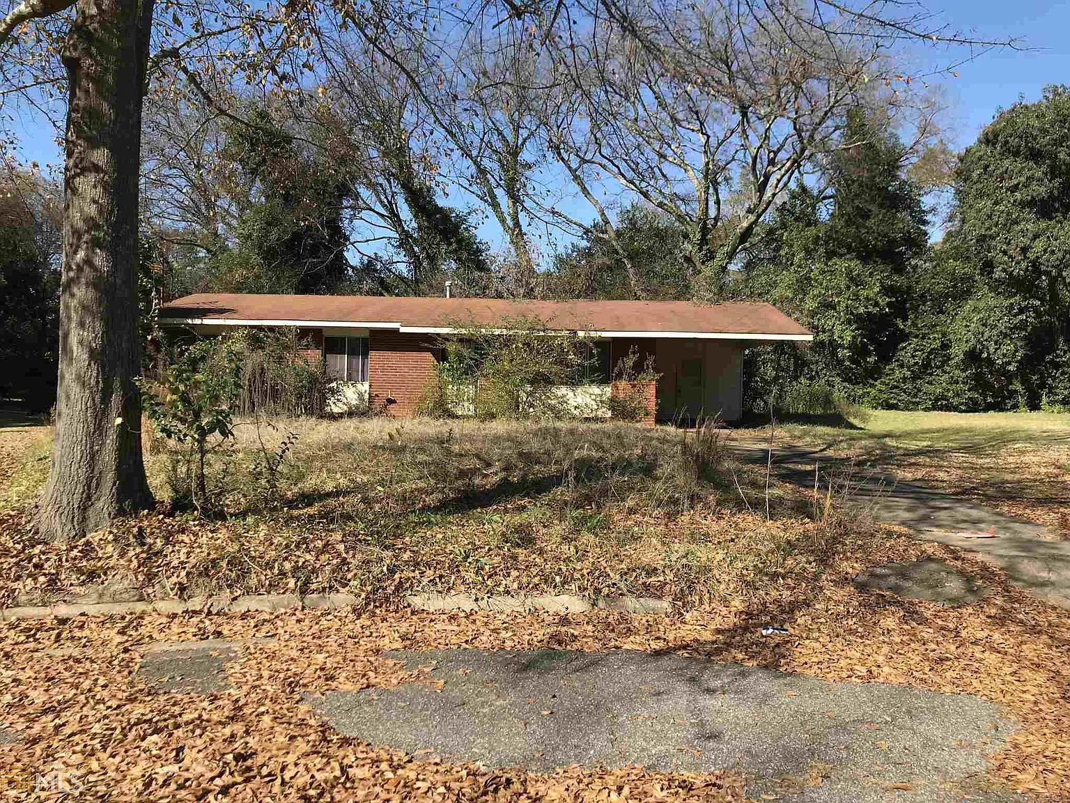 738 Talley Ave photo 1
