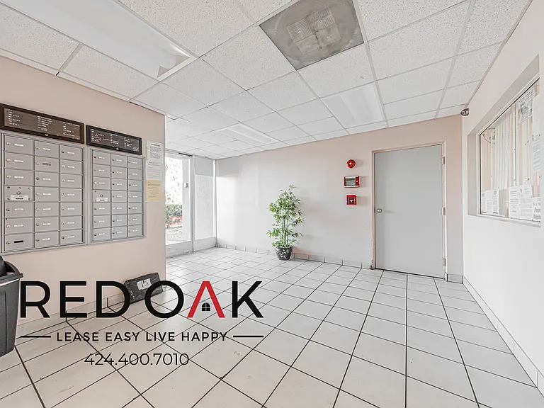 8309 Cedros Ave #308 — Photo 12