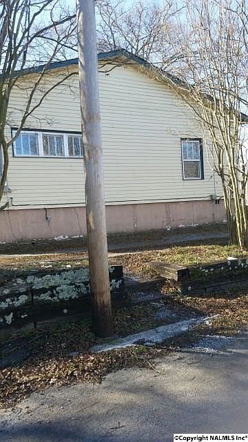 2nd image of 317 N Carlisle St