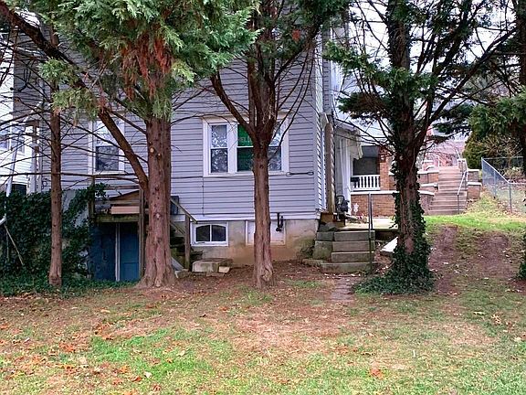 4th image of 854 Dewey Ave