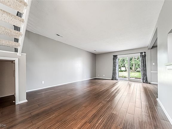 5th image of 6854 Colonial Dr APT C